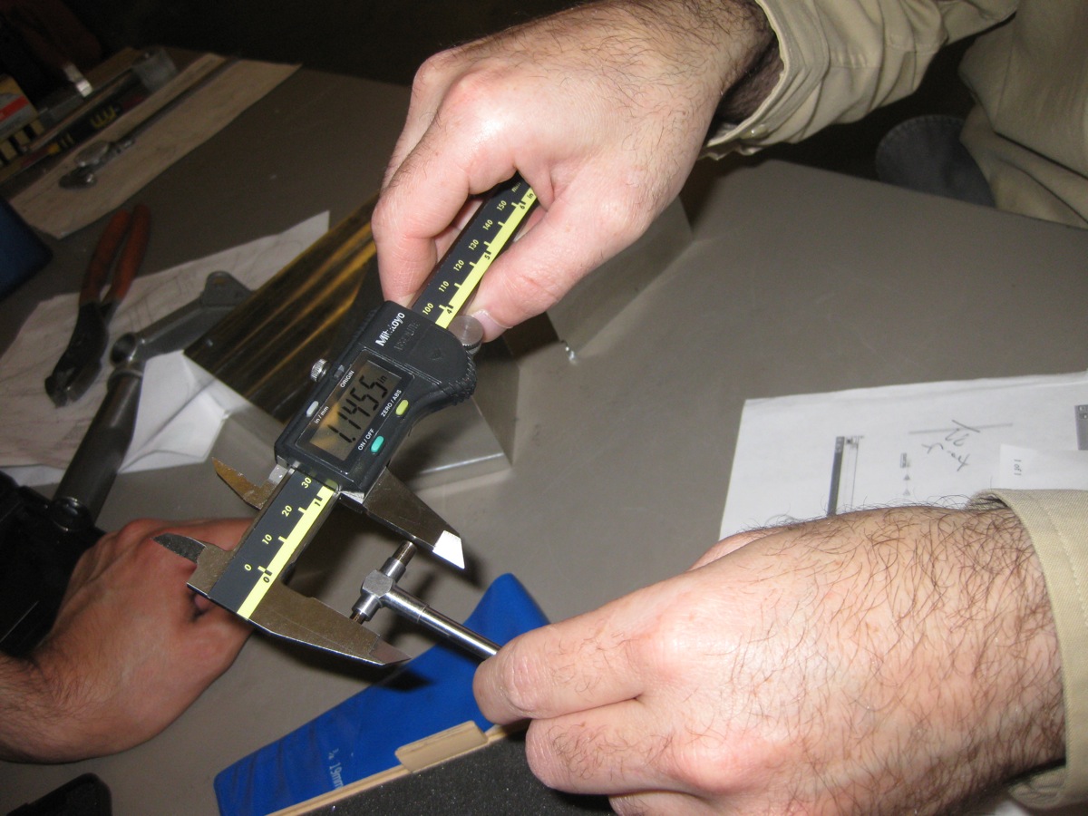 Precise Measurements with the Digital Calipers