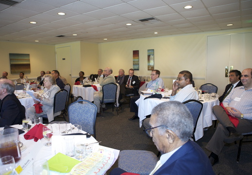 iab20111021-41