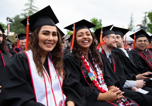 graduation2024-800