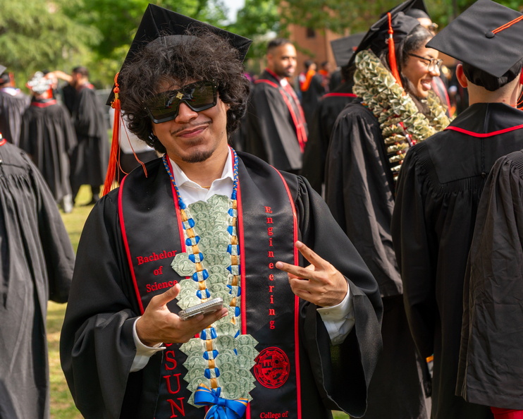 CECS_Commencement_2025_040625_0036.jpg