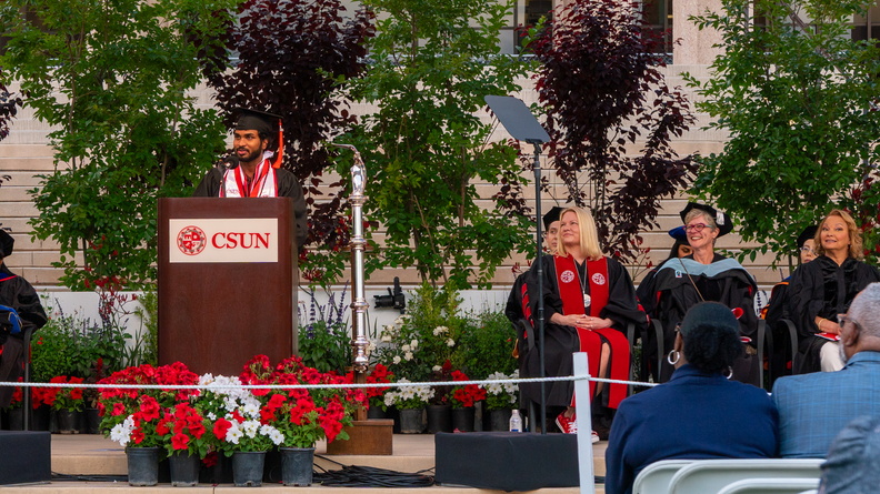 CECS_Commencement_2025_040625_0117.jpg