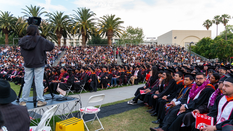 CECS_Commencement_2025_040625_0118.jpg