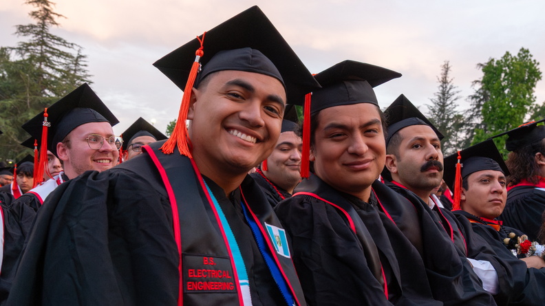 CECS_Commencement_2025_040625_0141.jpg
