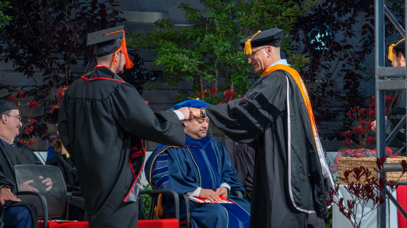 CECS_Commencement_2025_040625_0321.jpg
