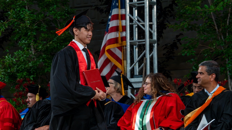CECS_Commencement_2025_040625_0365.jpg