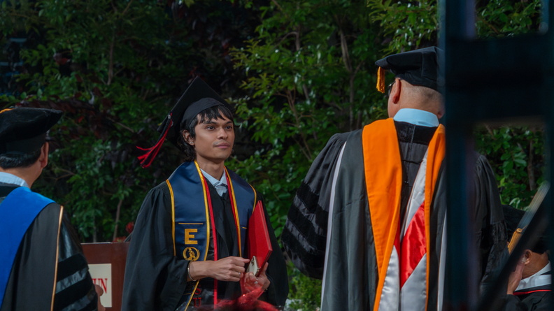 CECS_Commencement_2025_040625_0391.jpg