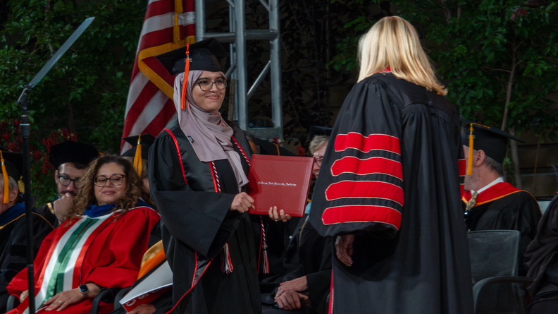 CECS_Commencement_2025_040625_0403.jpg