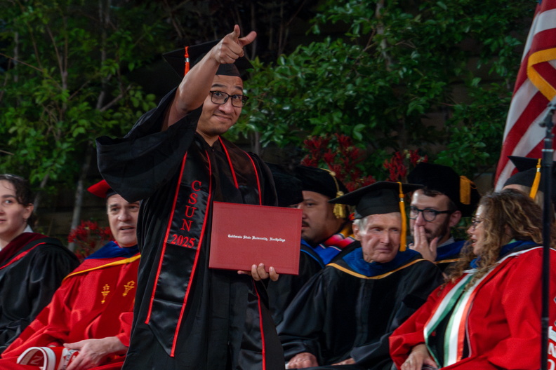 CECS_Commencement_2025_040625_0419.jpg