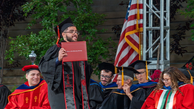 CECS_Commencement_2025_040625_0488.jpg