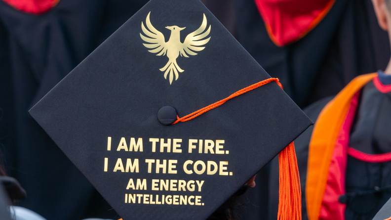 CECS_Commencement_2025_040625_0577.jpg