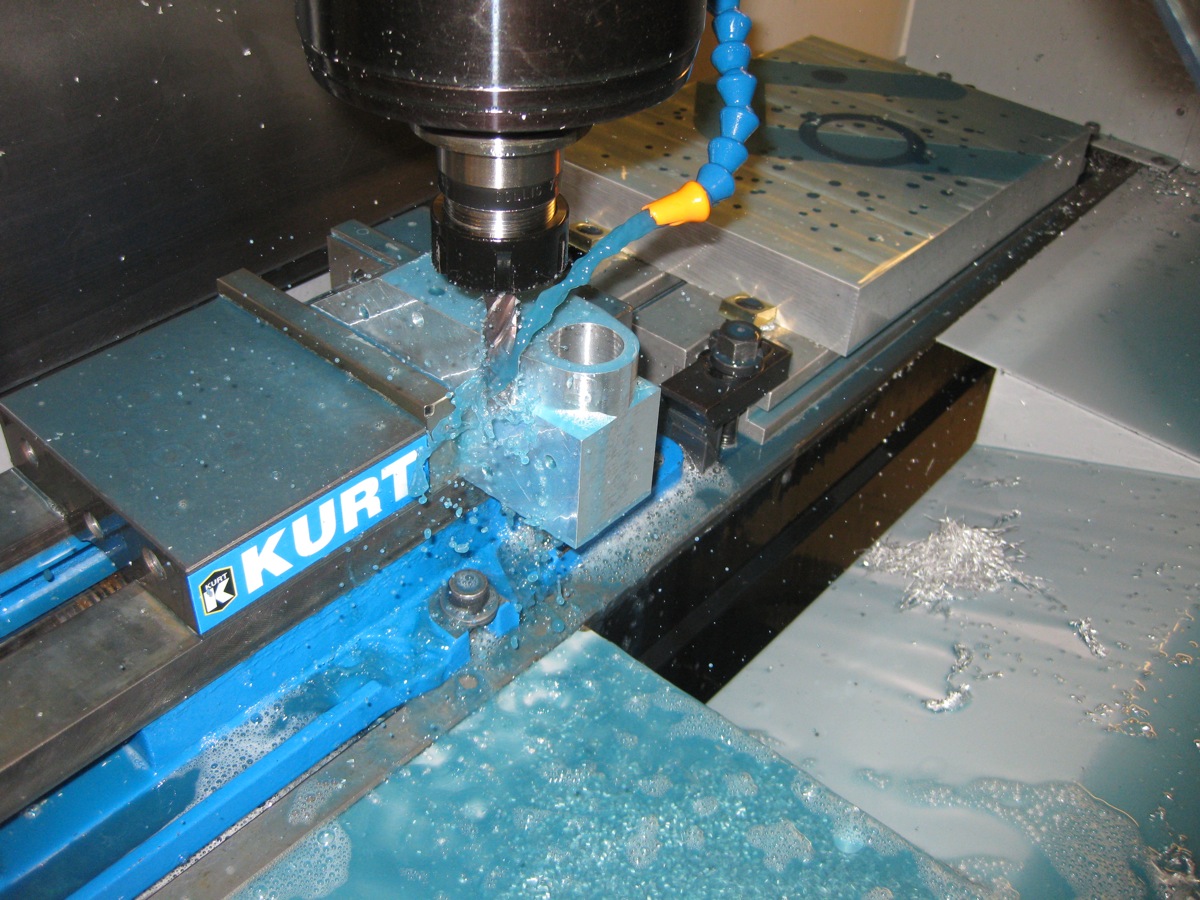 Additional machining of kingpin